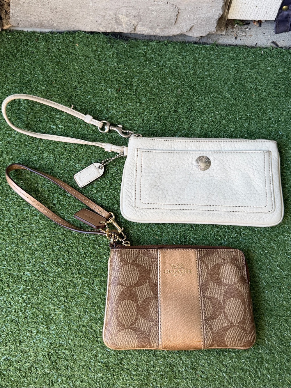 Coach Bundle’s Zip Womens Wrislets